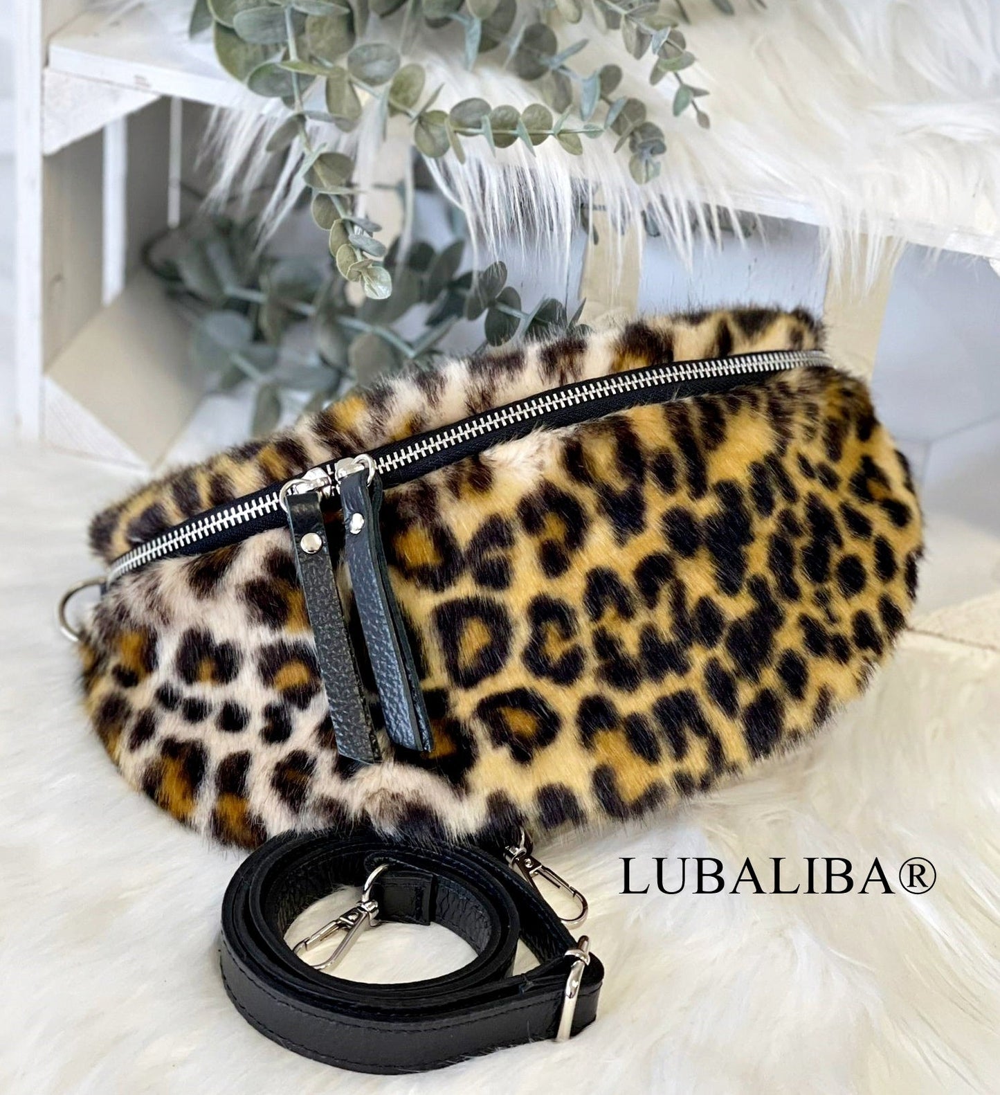 Stylische "BODYBAG" FELL LEOPARD