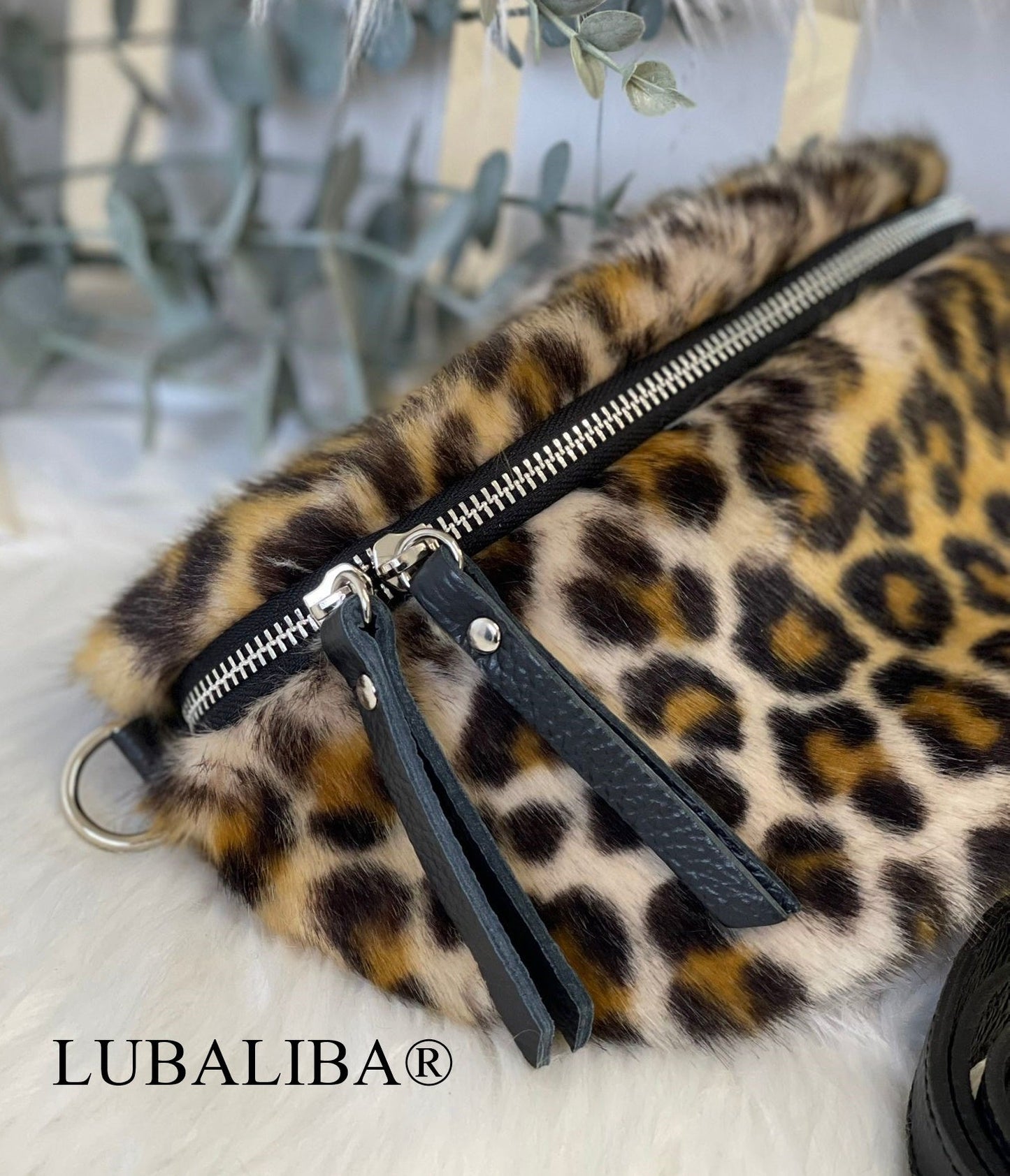 Stylische "BODYBAG" FELL LEOPARD
