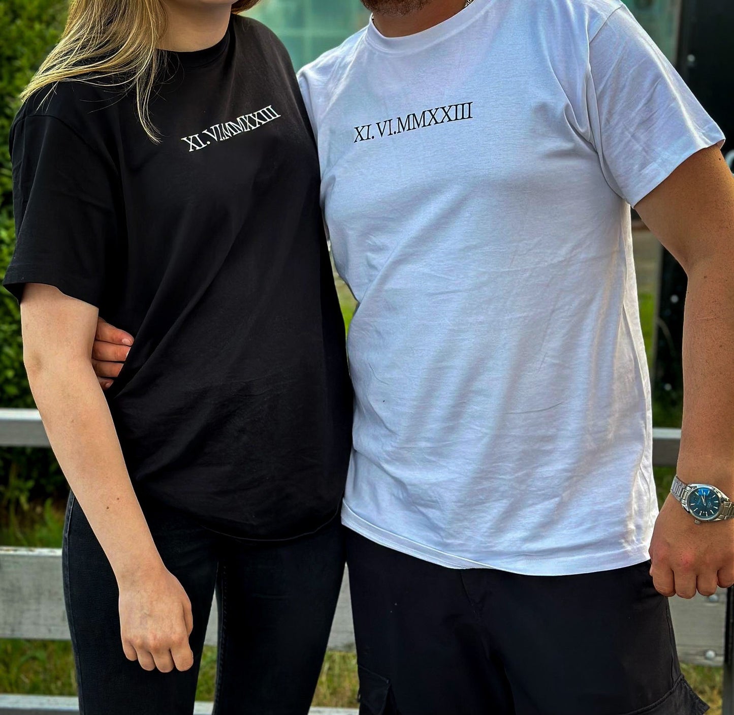 Partnerlook Datum auf Römisch UNISEX T-SHIRT´s