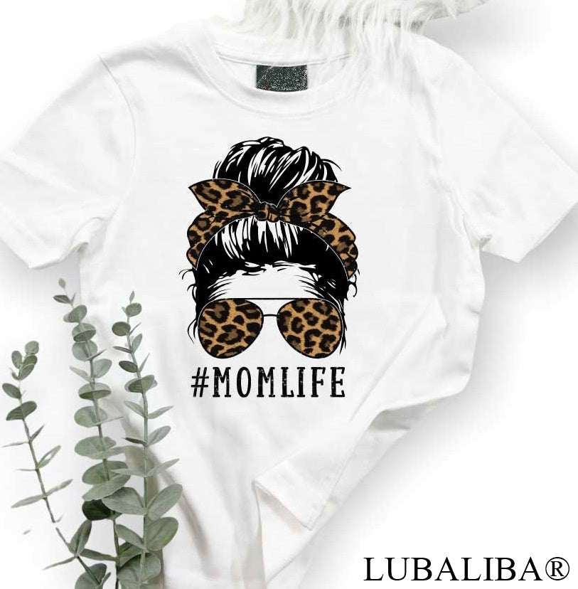 Unisex #MOMLIFE T-SHIRT Leopard -weiß
