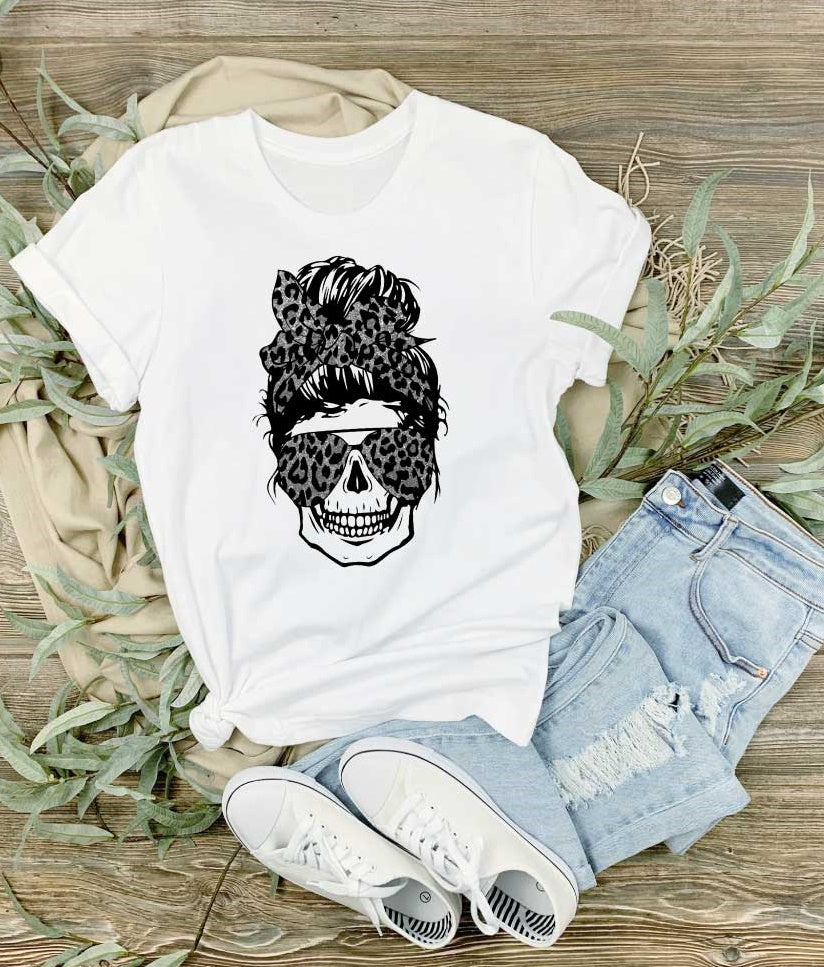 Unisex T-Shirt/Skull/Totenkopf Grau/ Weiß